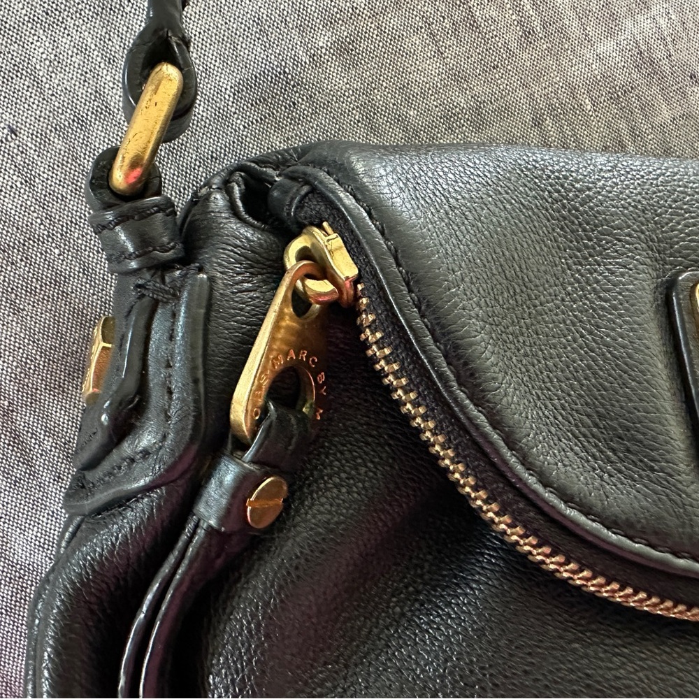 Marc Jacobs Black Leather Crossbody Bag - Picture 9 of 12